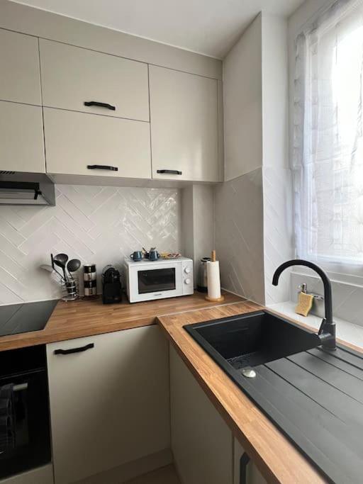 Proche De Paris, Parking Prive Apartment Le Kremlin-Bicetre ภายนอก รูปภาพ